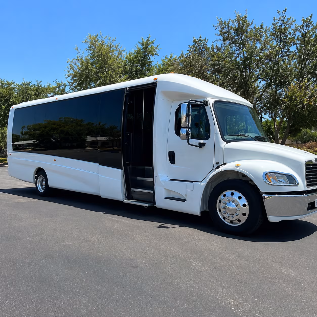 find and book transportation for your next prom 3