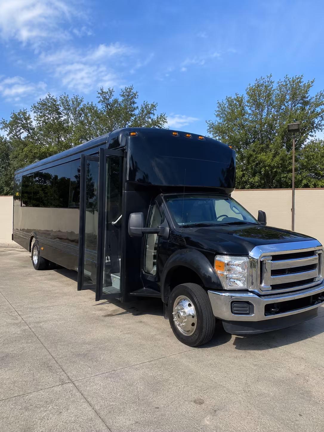 league city 20 passenger party bus